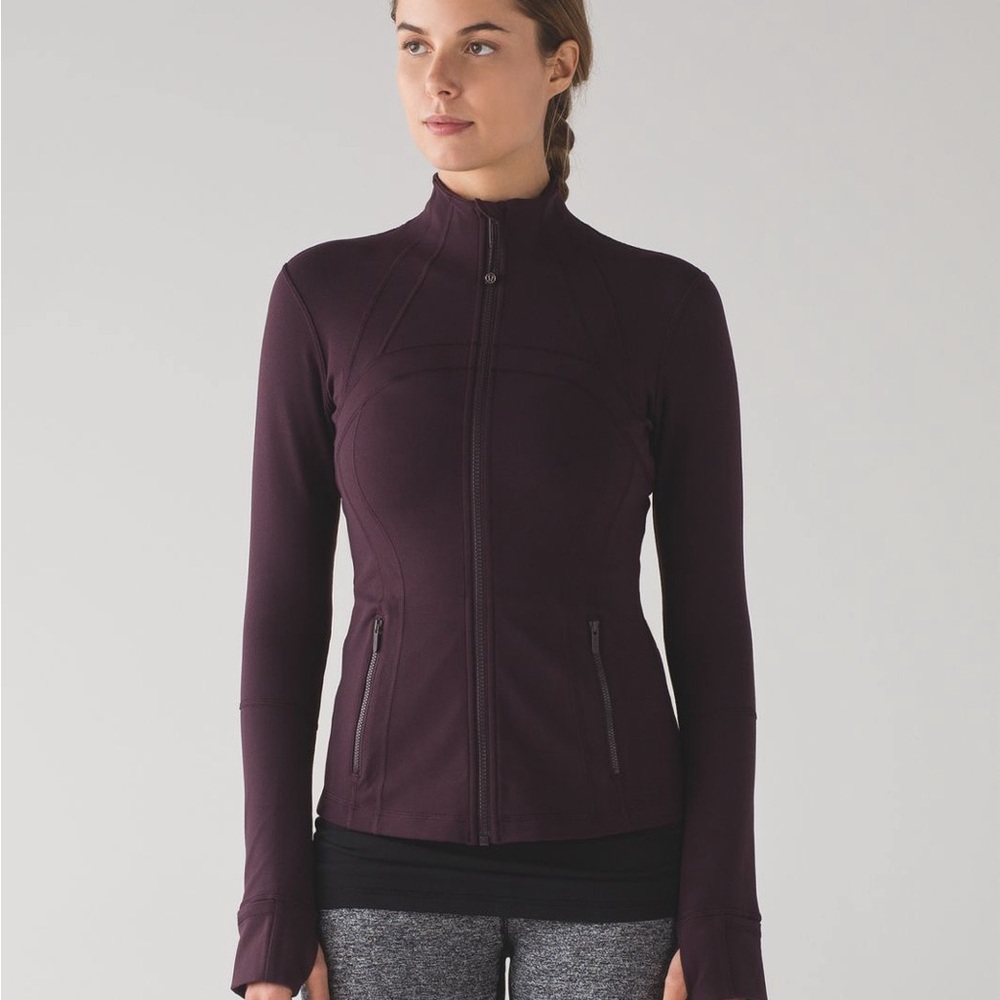 Size 4 Lululemon Define Jacket
Black Cherry
